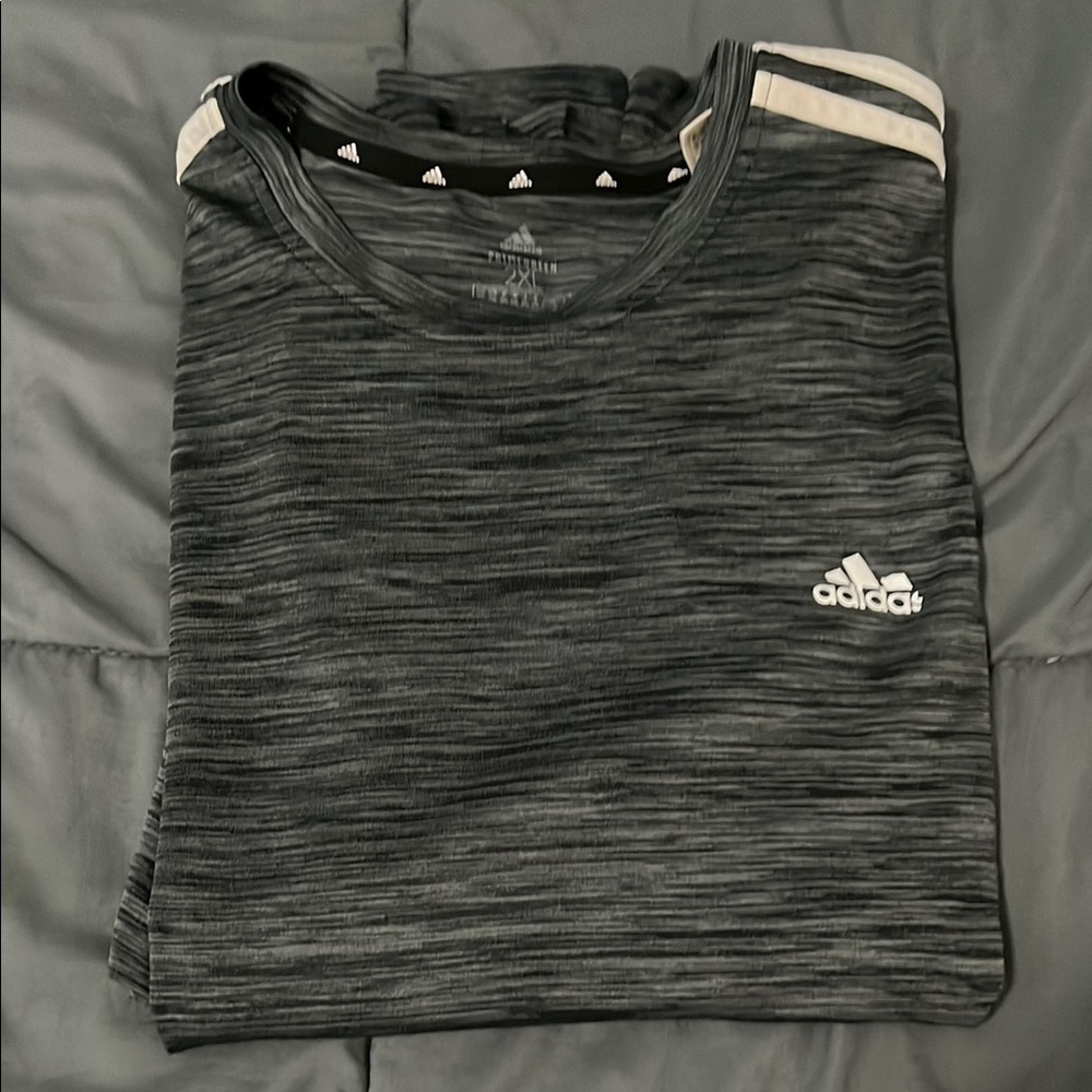 Adidas Short Sleeve TShirt Size 2XL